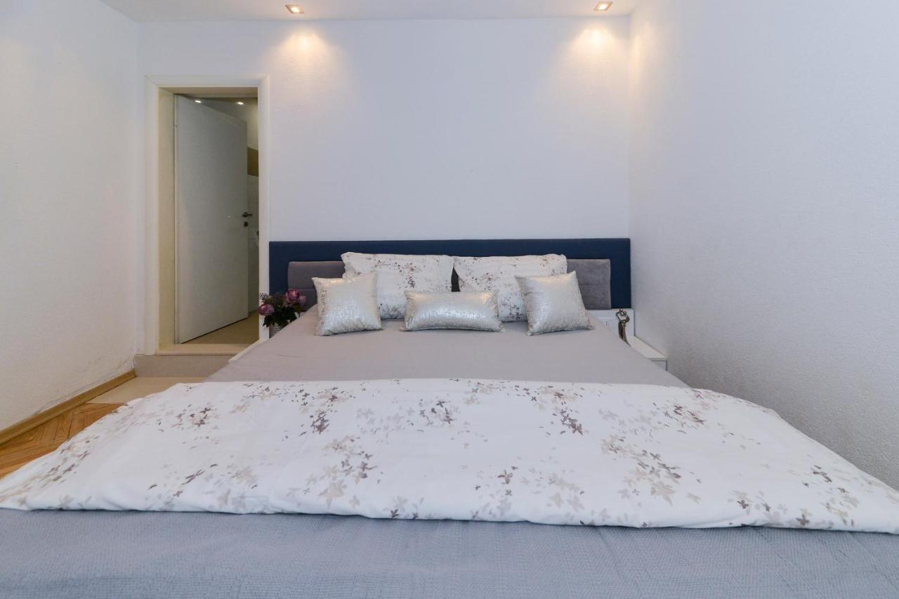 Family & Pet Friendly Apartment Iva Promajna Εξωτερικό φωτογραφία